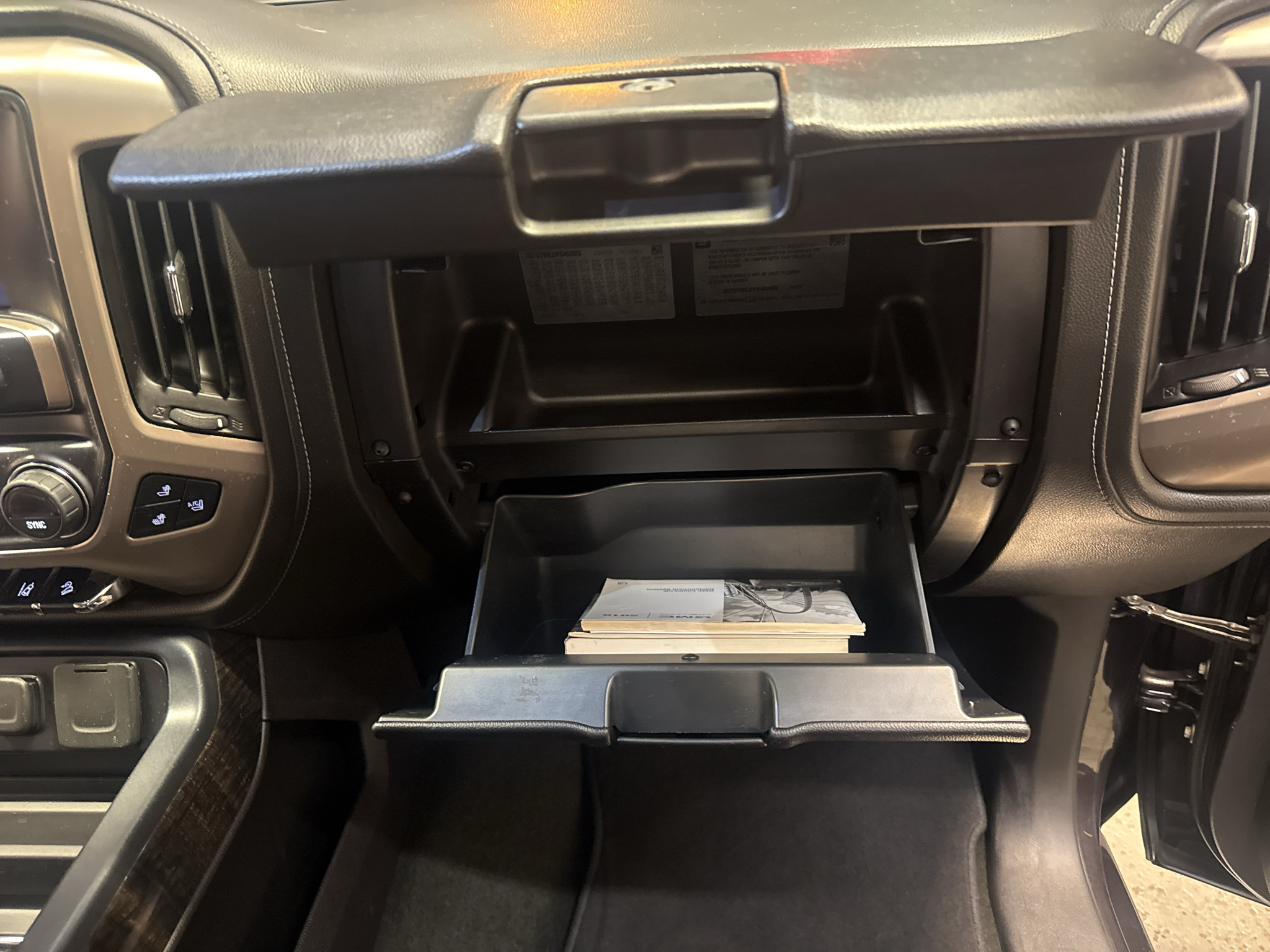 Used 2015 GMC Sierra 1500 Denali w/ Driver Alert Package AWD/4WD image 18