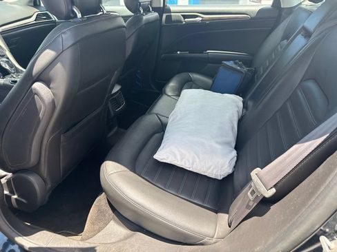 Used 2014 Ford Fusion SE w/ Equipment Group 202A FWD image 14