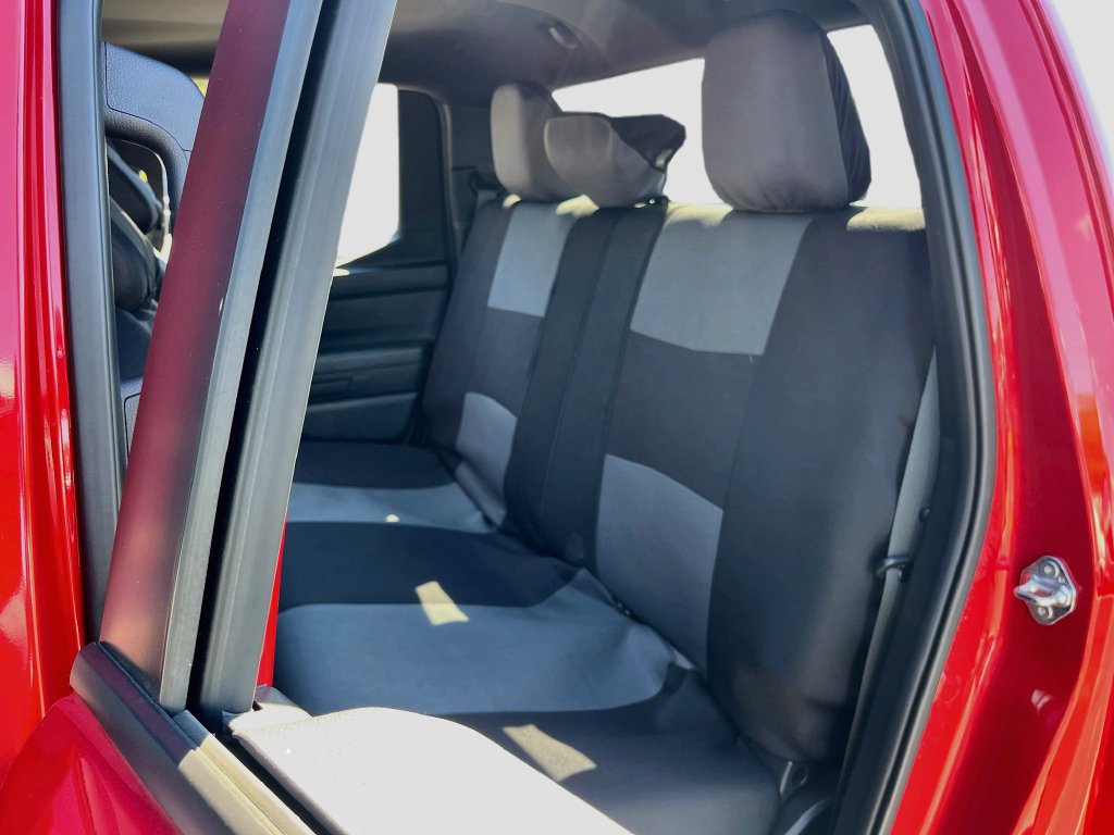 Used 2025 Toyota Tacoma SR5 AWD/4WD image 22
