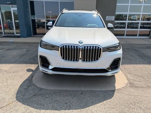 Used 2022 BMW X7 xDrive40i w/ Executive Package AWD/4WD image 3