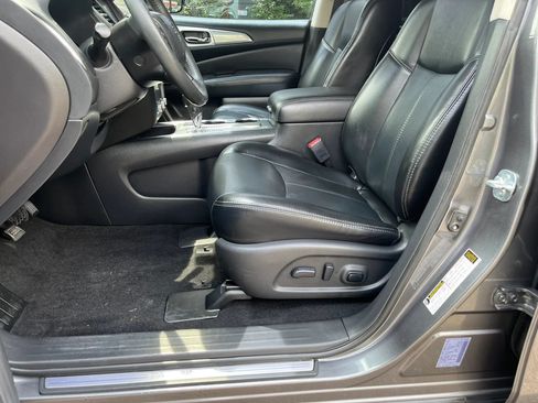 Used 2017 Nissan Pathfinder SL w/ SL Tech Package FWD image 18