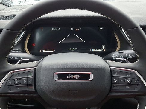 New 2025 Jeep Grand Cherokee L Altitude AWD/4WD image 15