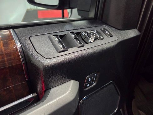 Used 2017 Ford F250 Platinum image 36
