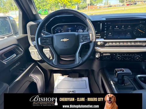 Used 2023 Chevrolet Silverado 1500 High Country w/ Z71 Off-Road Package AWD/4WD image 15
