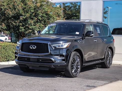 Certified 2024 INFINITI QX80 Premium Select w/ Cargo Package AWD/4WD image 3