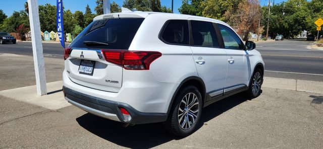 Used 2017 Mitsubishi Outlander ES FWD image 4