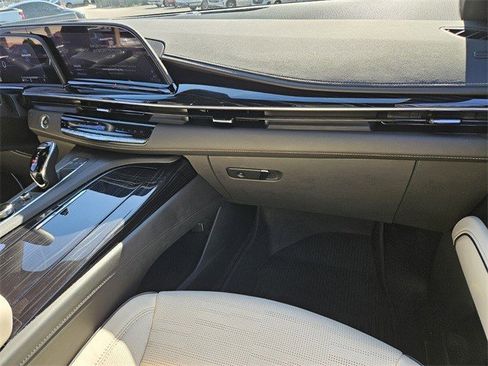 Certified 2024 Cadillac Escalade Sport w/ LPO, ONYX Package image 16