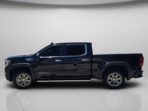 Used 2021 GMC Sierra 1500 Denali w/ Denali Ultimate Package AWD/4WD image 23