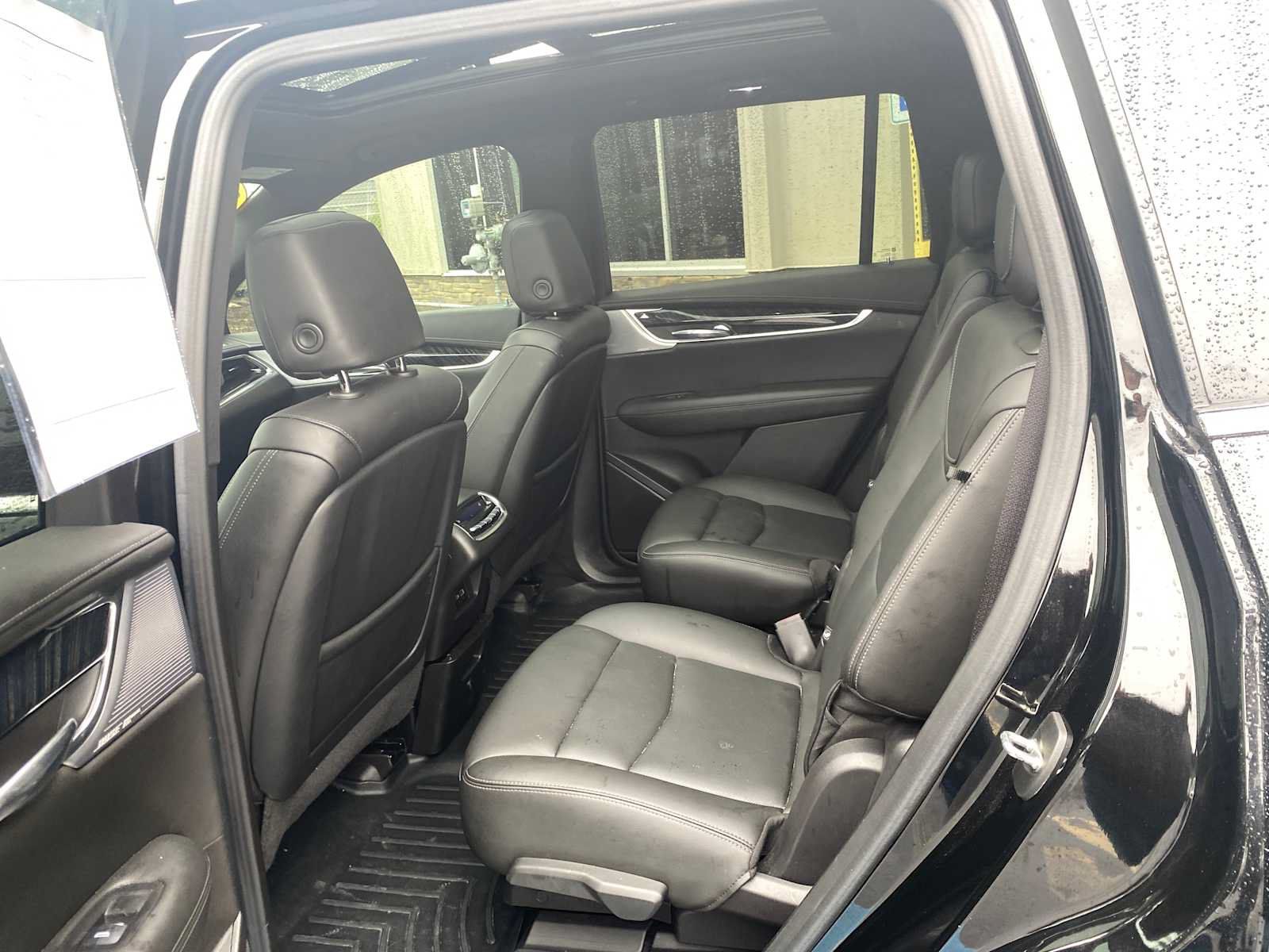 Used 2023 Cadillac XT6 Premium Luxury w/ Technology Package AWD/4WD image 10