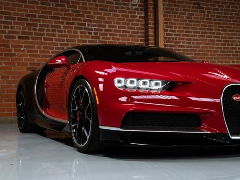 Used 2019 Bugatti Chiron image 7