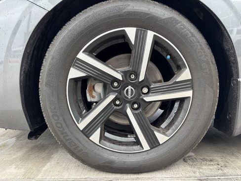 Used 2024 Nissan Sentra SV image 7