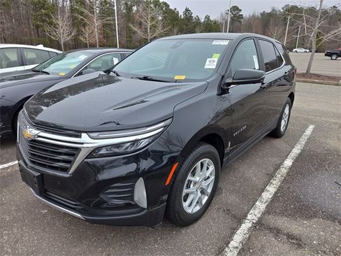 Used 2023 Chevrolet Equinox LT image 6