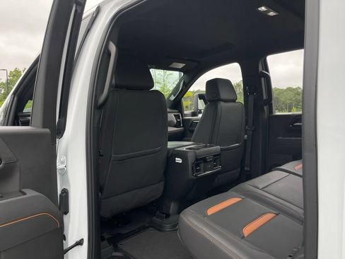 Used 2025 GMC Sierra 2500 AT4 AWD/4WD image 41