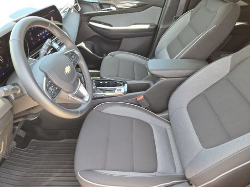 Used 2024 Chevrolet TrailBlazer LT w/ Convenience Package FWD image 8