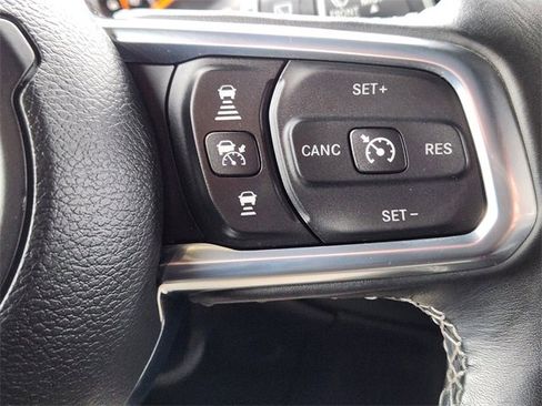 Used 2021 Jeep Wrangler Unlimited Sahara image 29