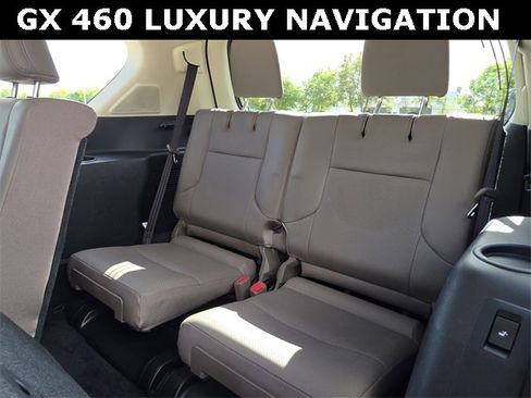 Used 2020 Lexus GX 460 Luxury image 18