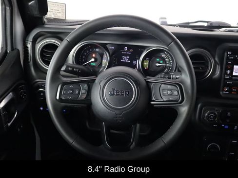 Used 2023 Jeep Wrangler Unlimited w/ Sun & Screen Package AWD/4WD image 7