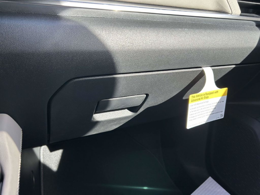 New 2027 GMC Terrain Elevation w/ Elevation Premium Package FWD image 26