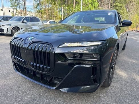 Used 2023 BMW 760i xDrive w/ Executive Package image 8