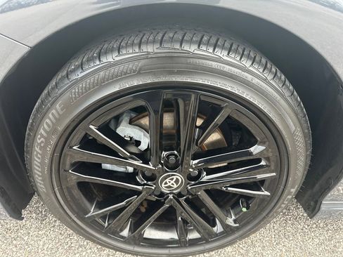 Used 2025 Toyota Camry SE image 13