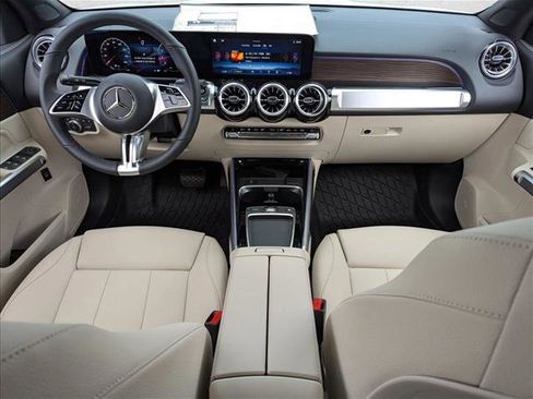 New 2026 Mercedes-Benz GLB 250 image 14