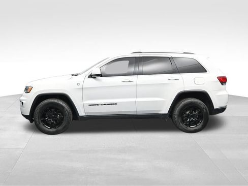 Used 2020 Jeep Grand Cherokee Laredo w/ Quick Order Package 2BN North AWD/4WD image 2