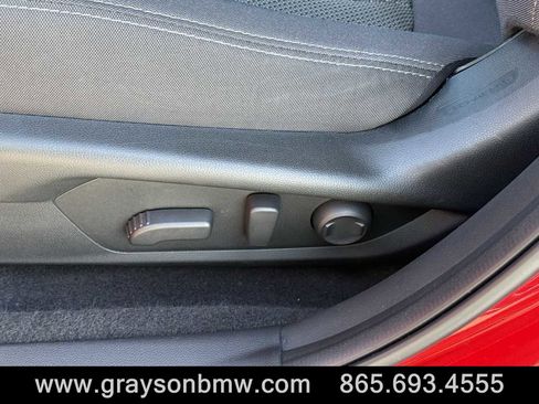 Used 2024 Subaru Crosstrek 2.0i Premium image 11