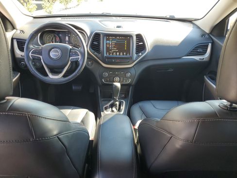 Used 2018 Jeep Cherokee Limited FWD image 14