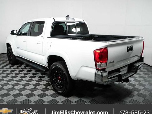 Used 2017 Toyota Tacoma SR5 w/ Tow Package AWD/4WD image 25