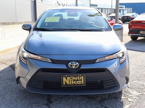 Used 2024 Toyota Corolla LE image 2