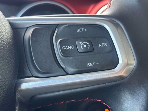 Used 2022 Jeep Wrangler Rubicon AWD/4WD image 28