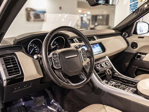 Used 2017 Land Rover Range Rover Sport HSE image 20