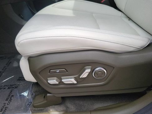 Certified 2025 Hyundai Santa Fe Calligraphy AWD/4WD image 13