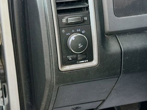 Used 2016 RAM 1500 Express image 11