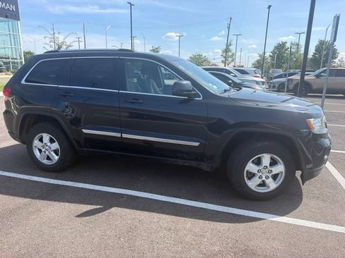 Used 2012 Jeep Grand Cherokee Laredo w/ Laredo E Group AWD/4WD image 9