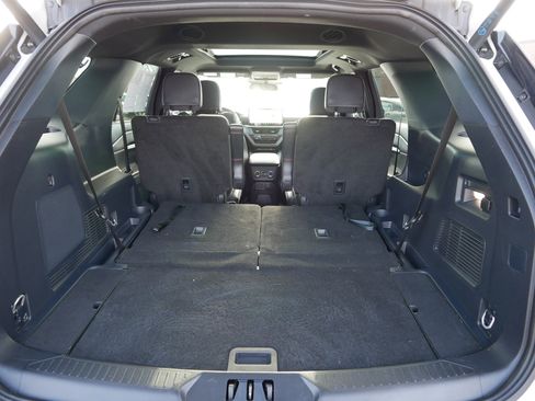 Used 2025 Ford Explorer ST-Line image 18