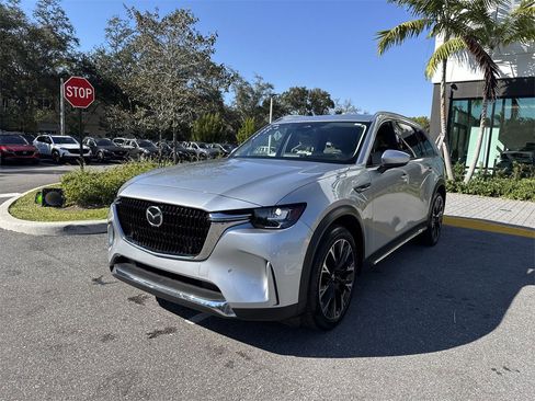 Used 2024 MAZDA CX-90 Plug-In Hybrid w/ Premium Pkg image 10