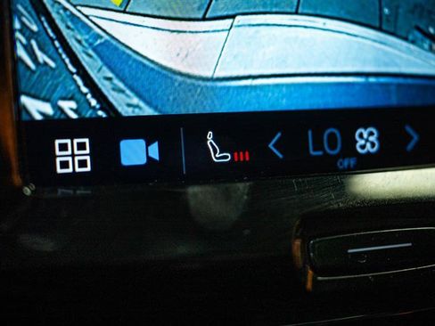 Used 2022 Volvo XC60 T8 Inscription image 22