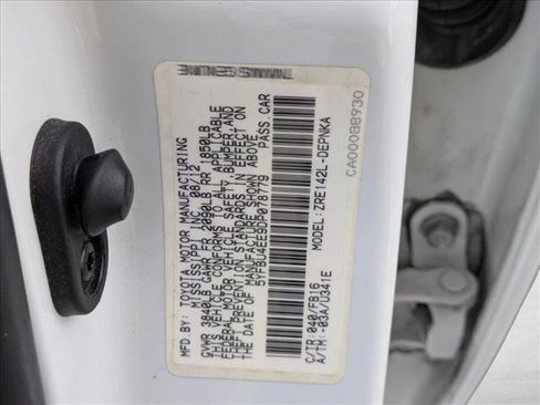 Used 2013 Toyota Corolla LE image 24