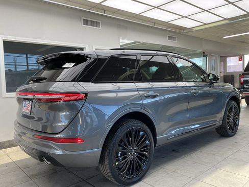 New 2026 Lincoln Corsair Premiere image 5