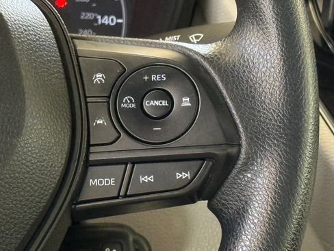 Used 2023 Toyota Corolla Cross L FWD image 26