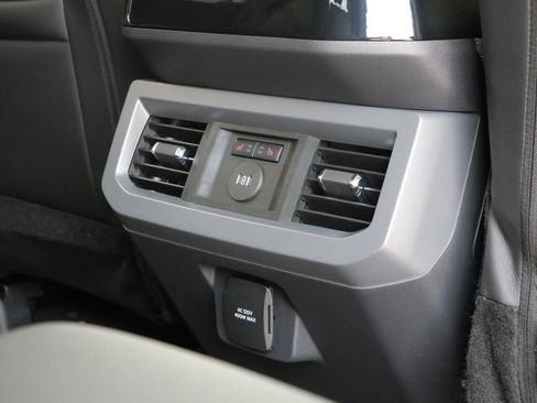 New 2026 Ford F250 Lariat w/ Black Appearance Package AWD/4WD image 19