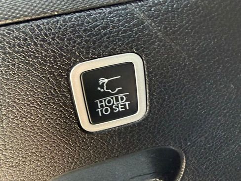 Used 2024 Jeep Wagoneer Series III image 17