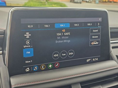 Used 2021 Chevrolet Suburban RST w/ Luxury Package AWD/4WD image 31