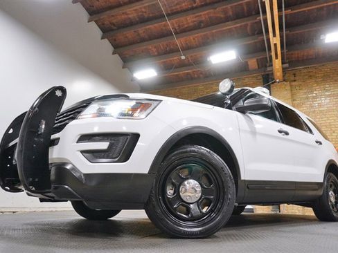 Used 2018 Ford Explorer 4WD Police Interceptor image 3