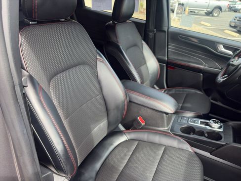 Used 2024 Ford Escape ST-Line image 29