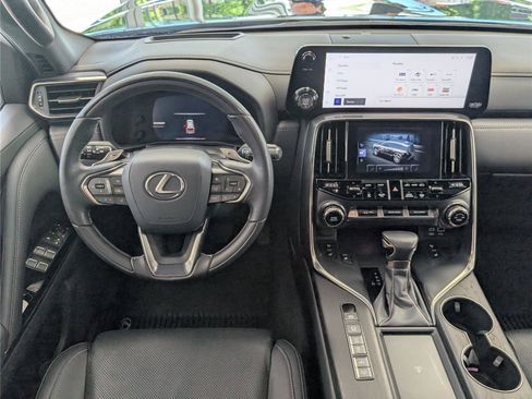 Used 2024 Lexus LX 600 4WD w/ Appearance Package image 19