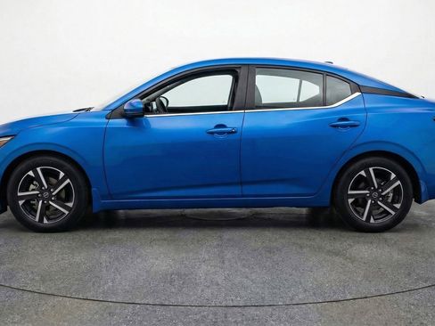 Used 2025 Nissan Sentra SV image 5