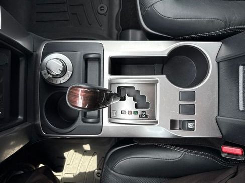 Used 2022 Toyota 4Runner Limited AWD/4WD image 41