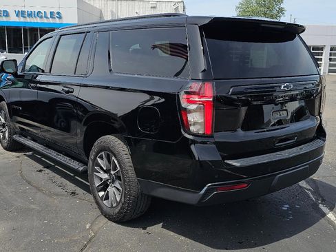 Used 2023 Chevrolet Suburban Z71 w/ Luxury Package AWD/4WD image 5